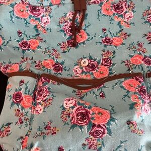 Mudd Floral Print Bag in Pink and Teal